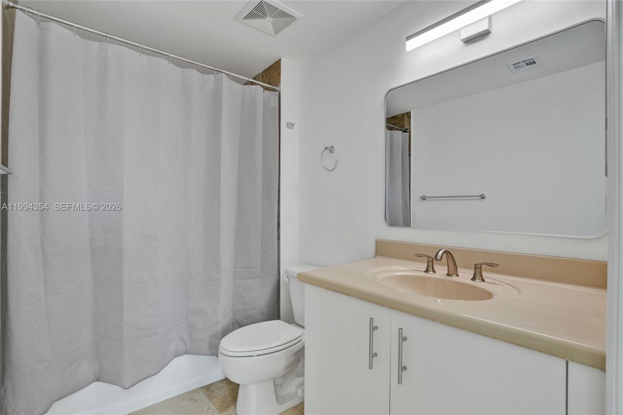 7900 Harbor Island Dr , Unit 711, North Bay Village, FL 33141 Photo