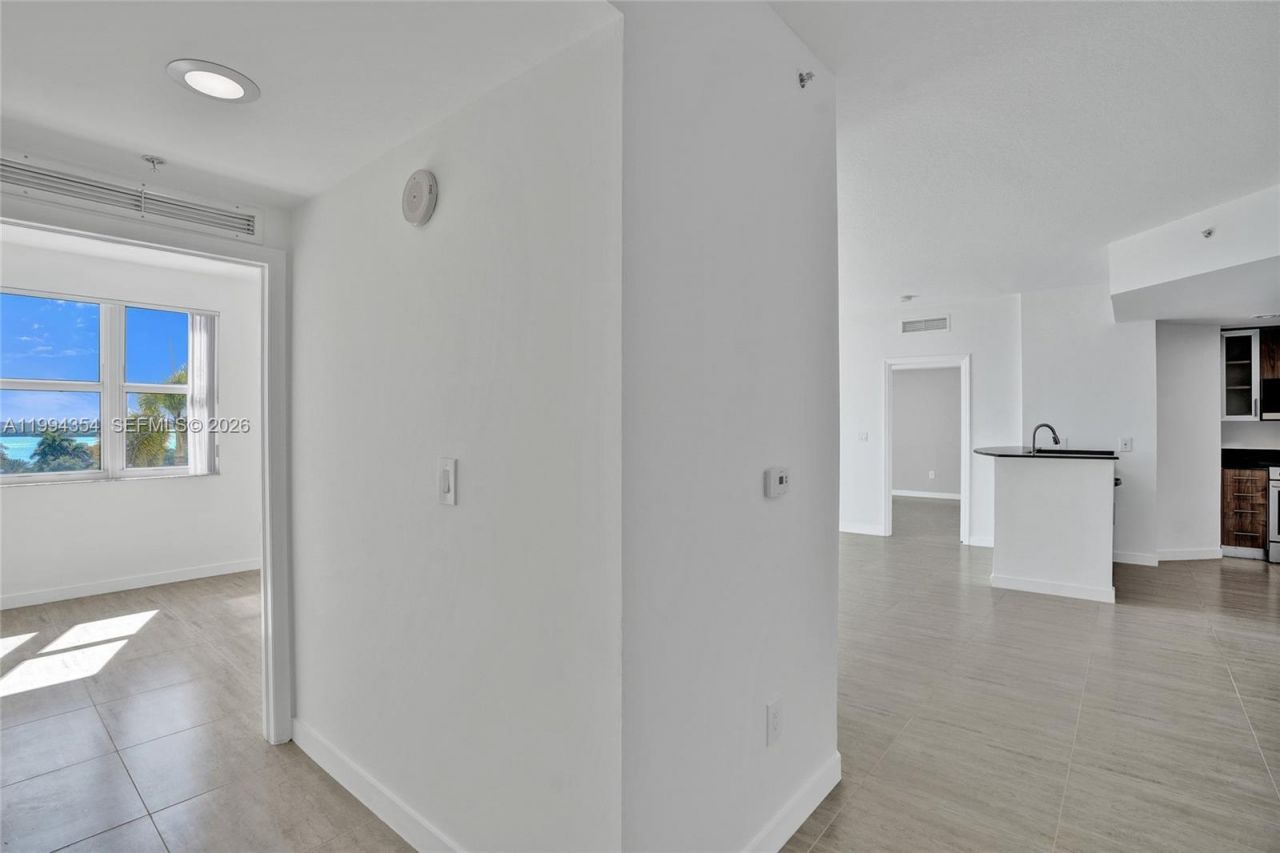 7900 Harbor Island Dr , Unit 711, North Bay Village, FL 33141 Photo