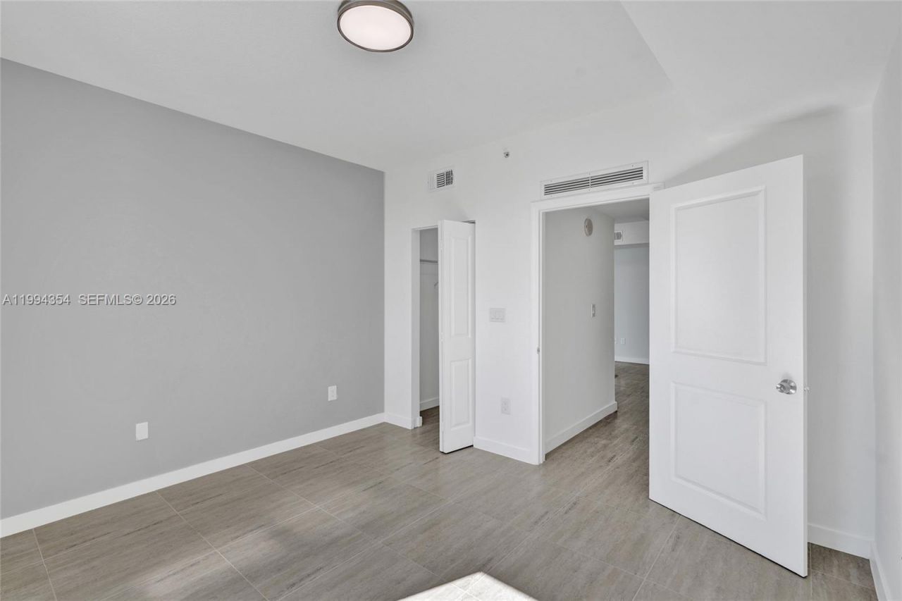 7900 Harbor Island Dr , Unit 711, North Bay Village, FL 33141 Photo