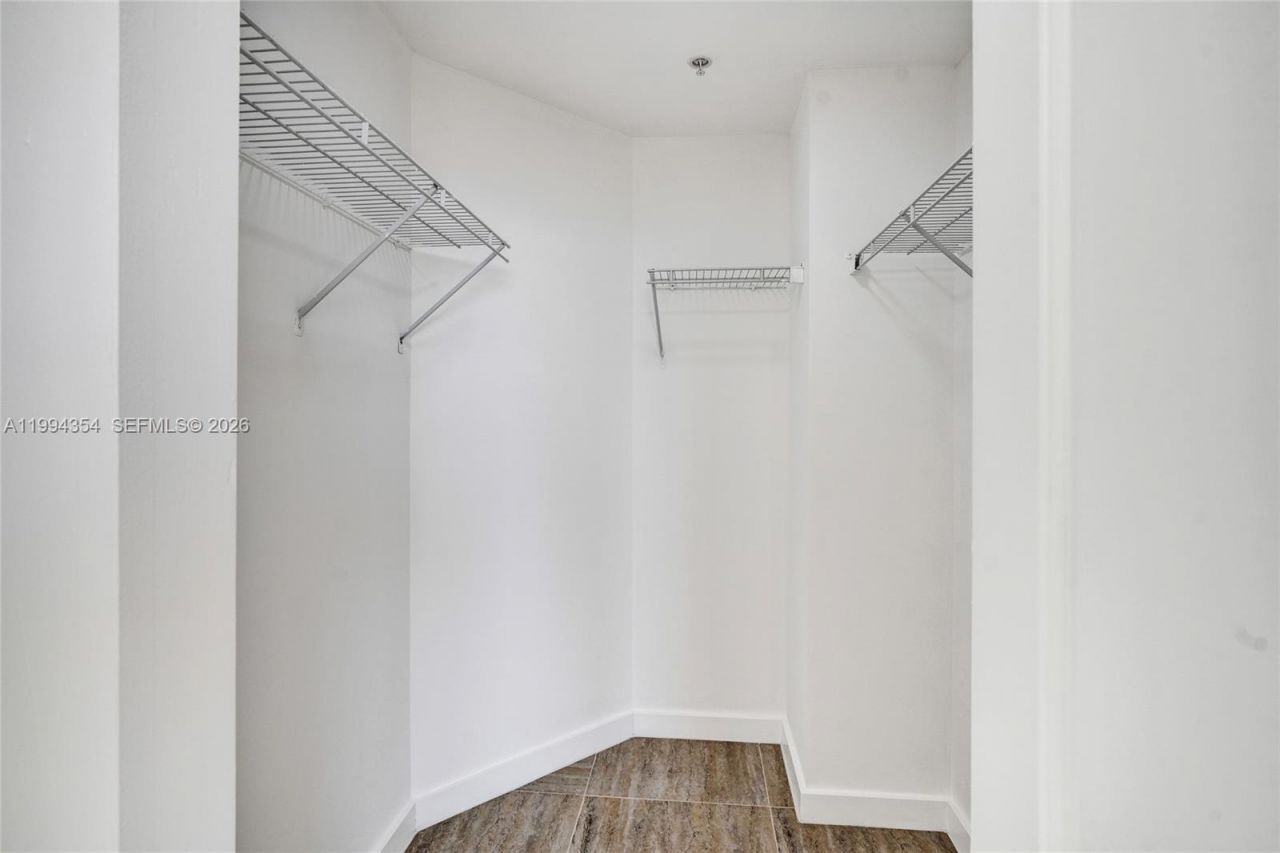 7900 Harbor Island Dr , Unit 711, North Bay Village, FL 33141 Photo