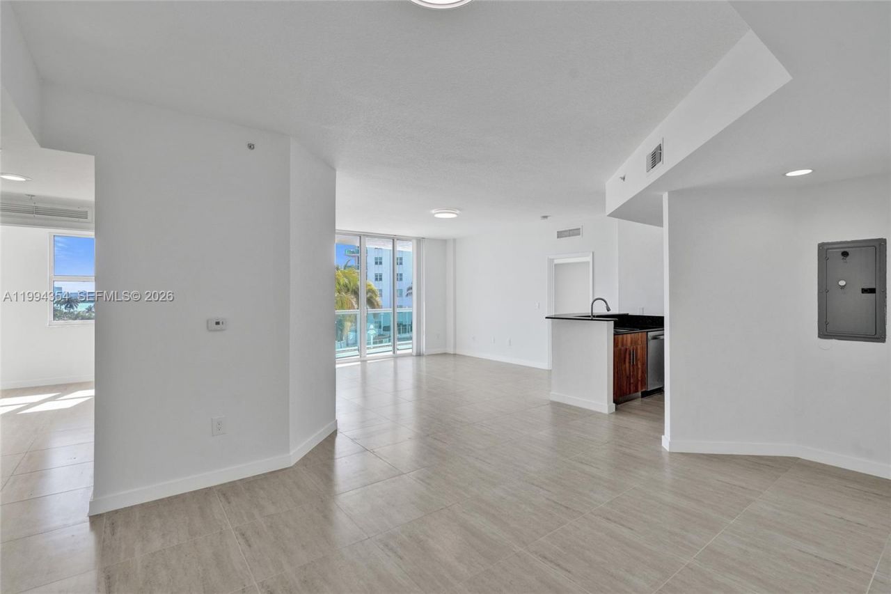 7900 Harbor Island Dr , Unit 711, North Bay Village, FL 33141 Photo