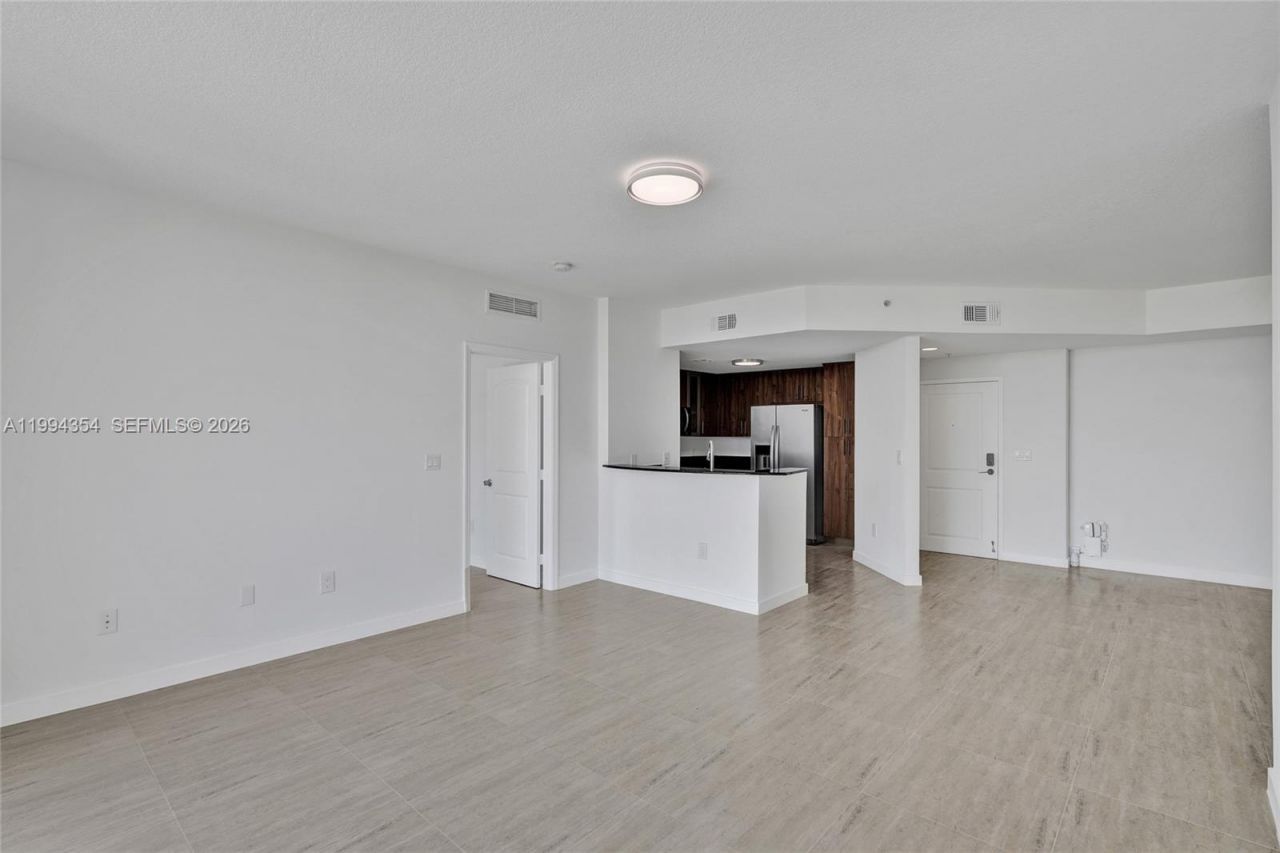 7900 Harbor Island Dr , Unit 711, North Bay Village, FL 33141 Photo