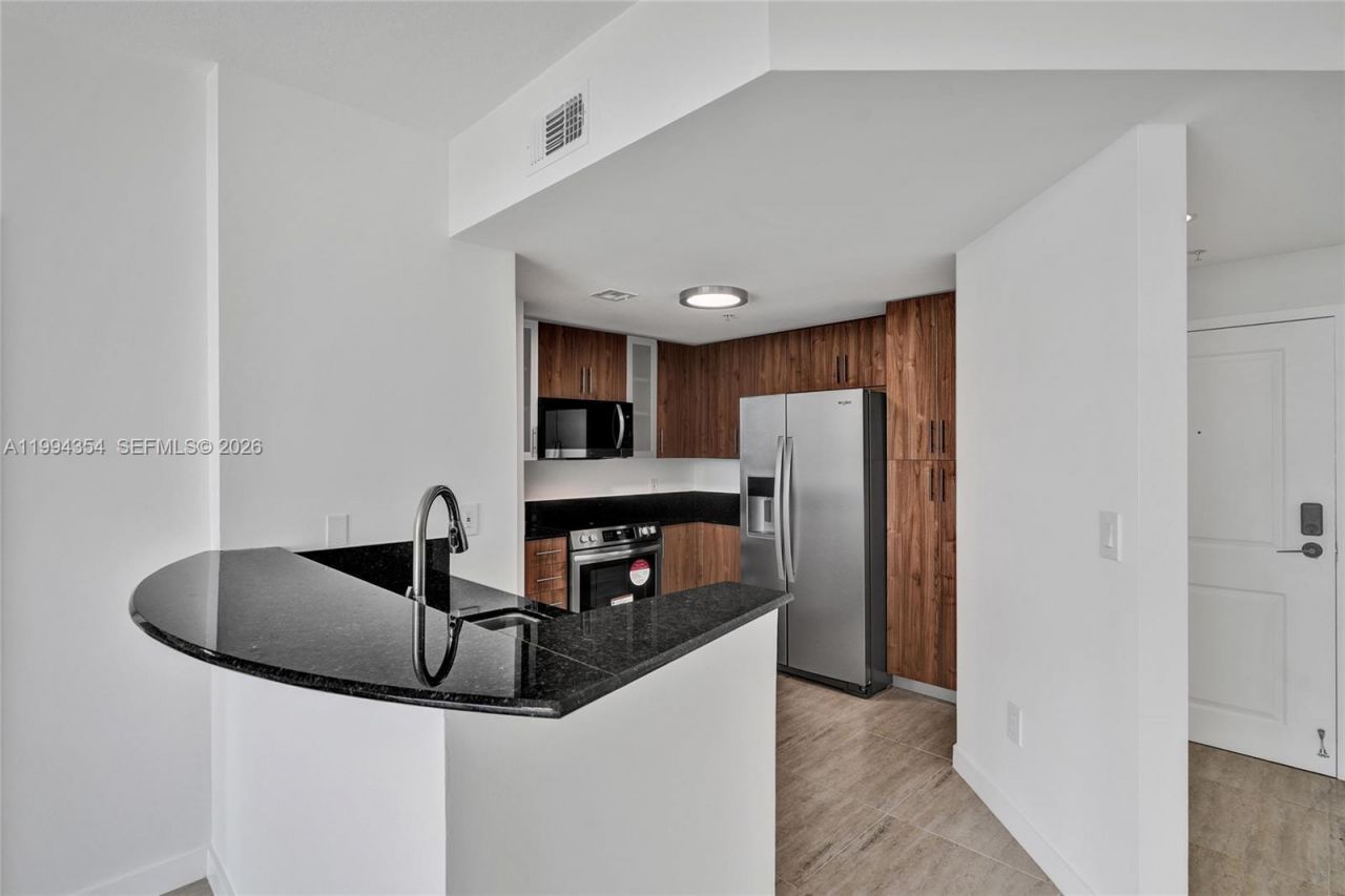 7900 Harbor Island Dr , Unit 711, North Bay Village, FL 33141 Photo