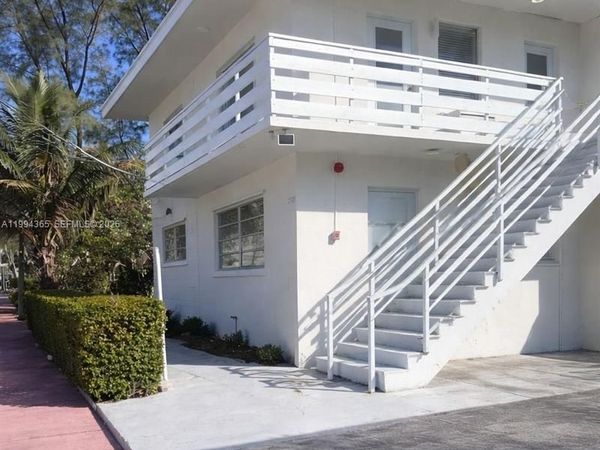 7725 Carlyle Ave , Unit 2, Miami Beach, FL 33141