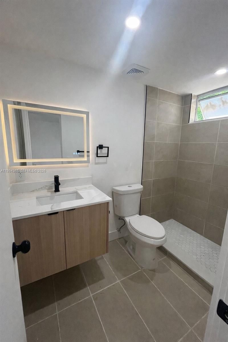 7725 Carlyle Ave , Unit 2, Miami Beach, FL 33141 Photo