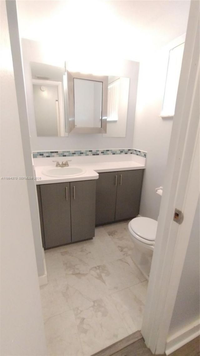 1201 NE 191st St, Unit G306, Miami, FL 33179 Photo