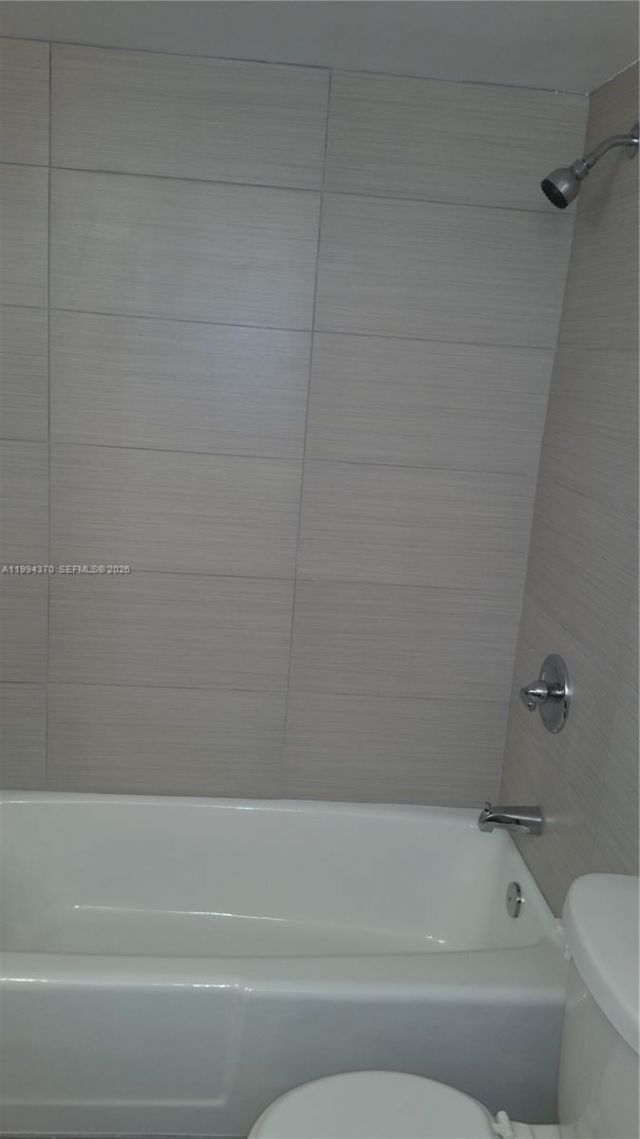 1201 NE 191st St, Unit G306, Miami, FL 33179 Photo