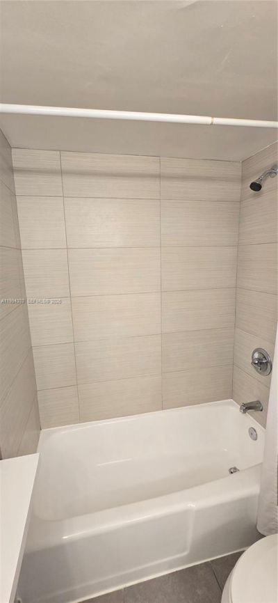 1201 NE 191st St, Unit G306, Miami, FL 33179 Photo