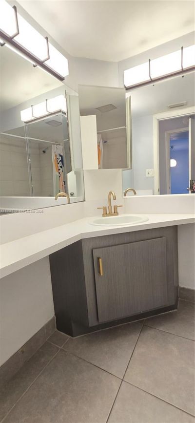 1201 NE 191st St, Unit G306, Miami, FL 33179 Photo