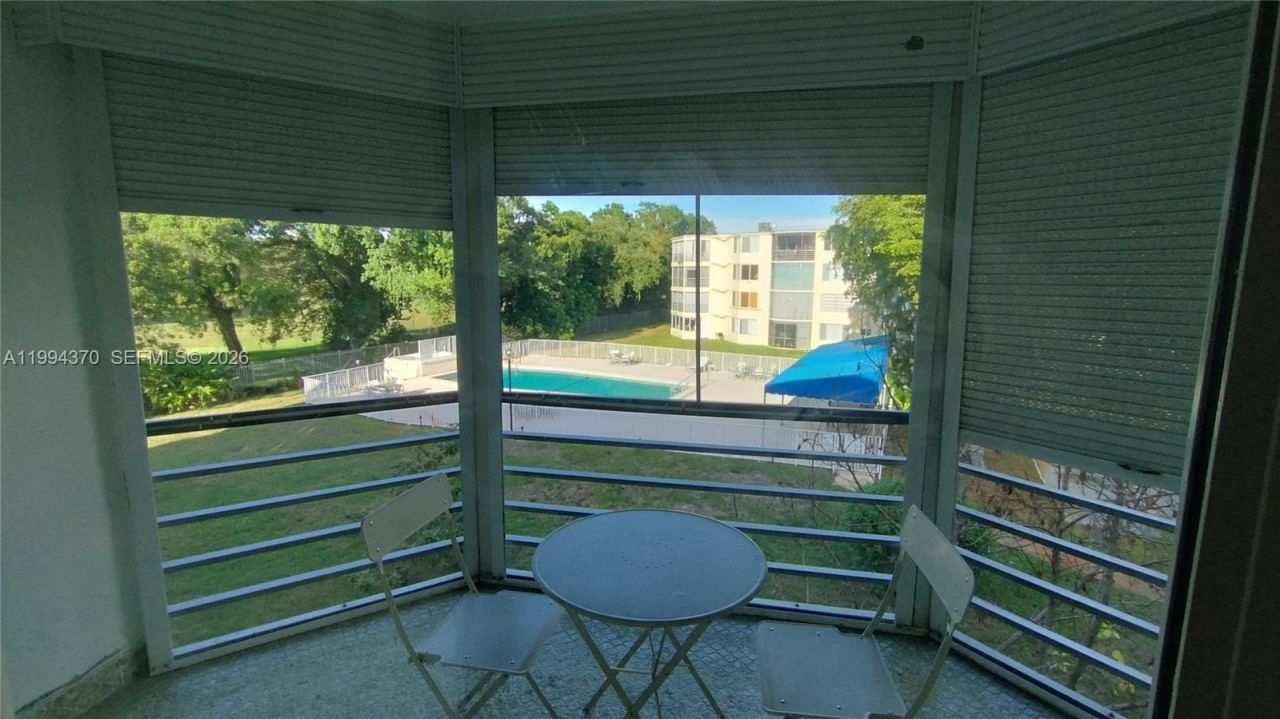 1201 NE 191st St, Unit G306, Miami, FL 33179 Photo