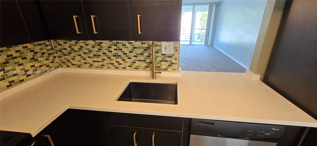 1201 NE 191st St, Unit G306, Miami, FL 33179 Photo