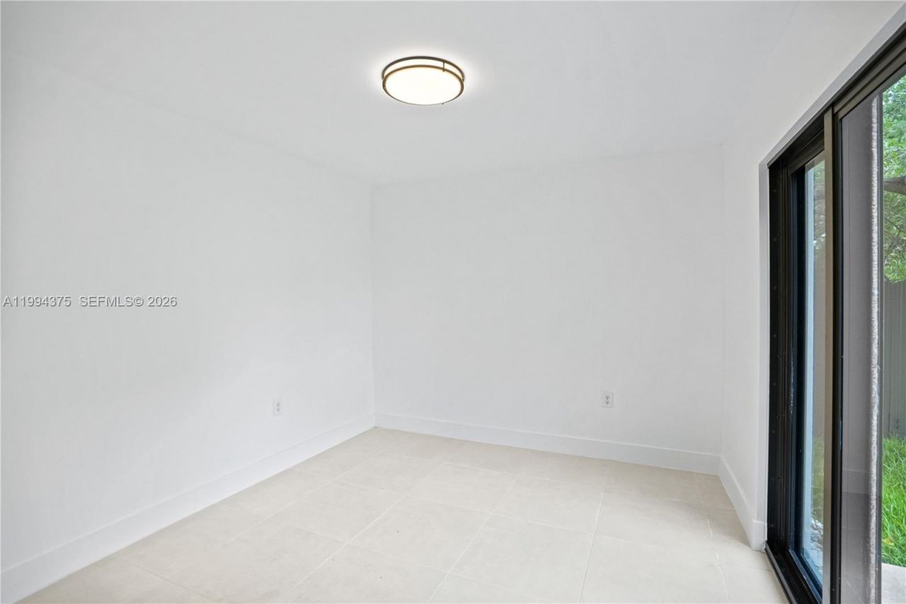 5821 NW 30th Ave, Unit 5821, Miami, FL 33142 Photo