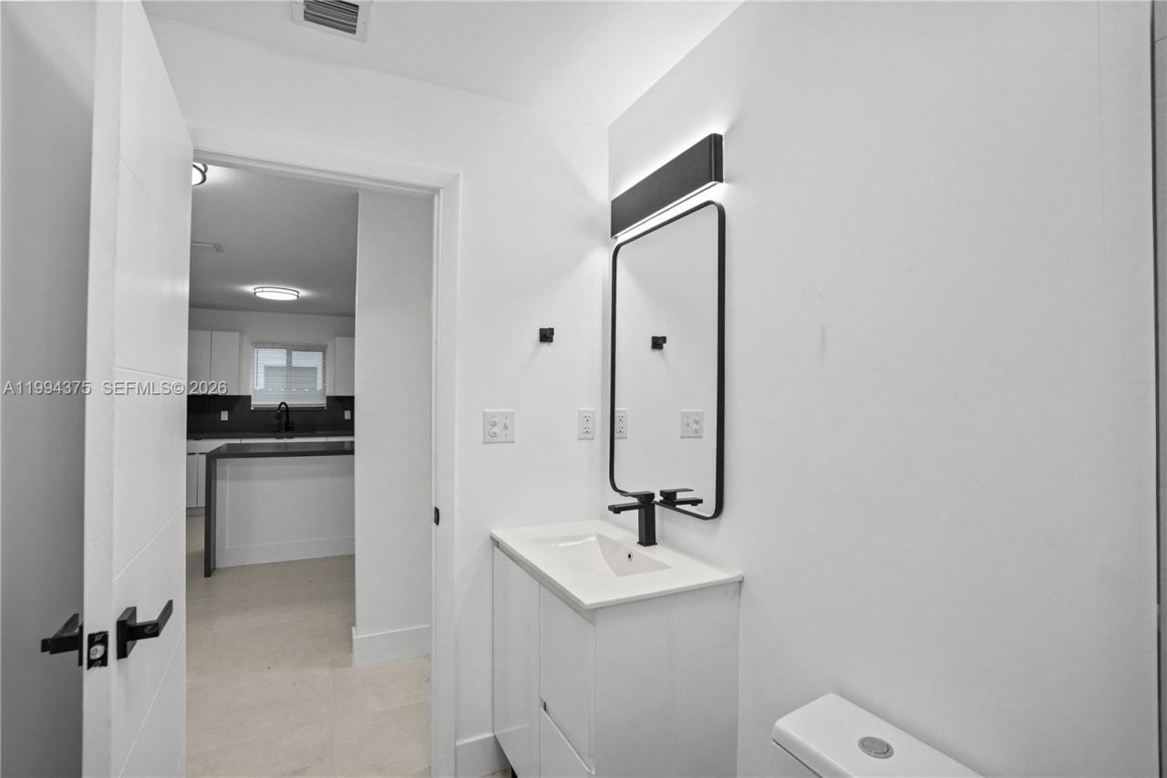 5821 NW 30th Ave, Unit 5821, Miami, FL 33142 Photo