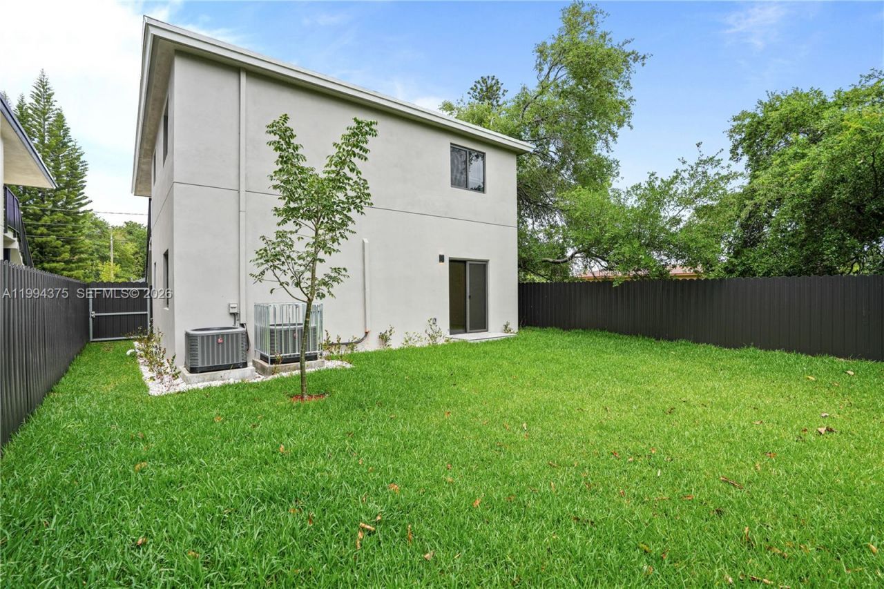 5821 NW 30th Ave, Unit 5821, Miami, FL 33142 Photo