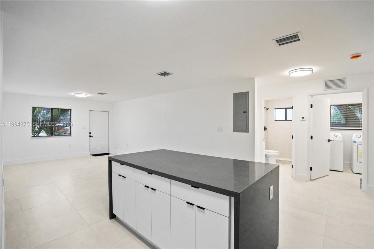 5821 NW 30th Ave, Unit 5821, Miami, FL 33142 Photo