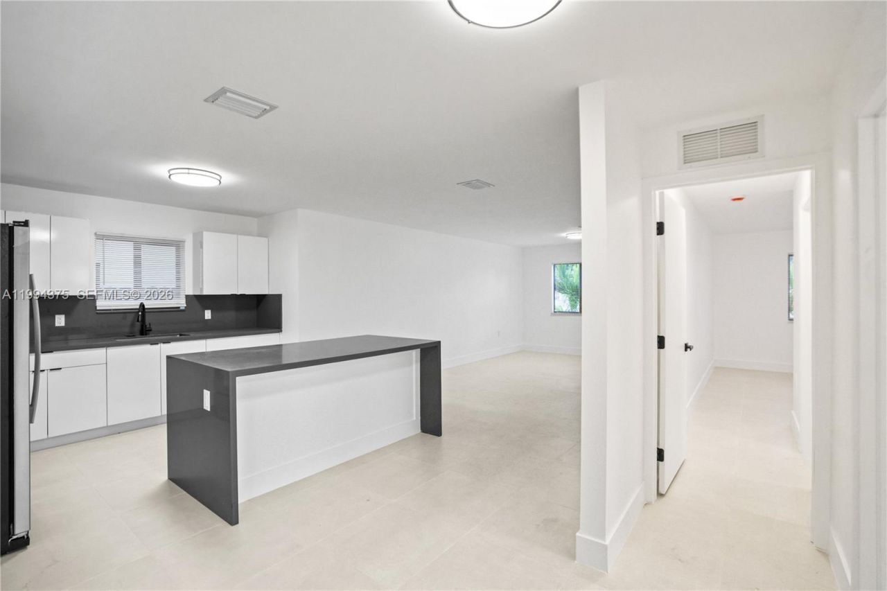 5821 NW 30th Ave, Unit 5821, Miami, FL 33142 Photo