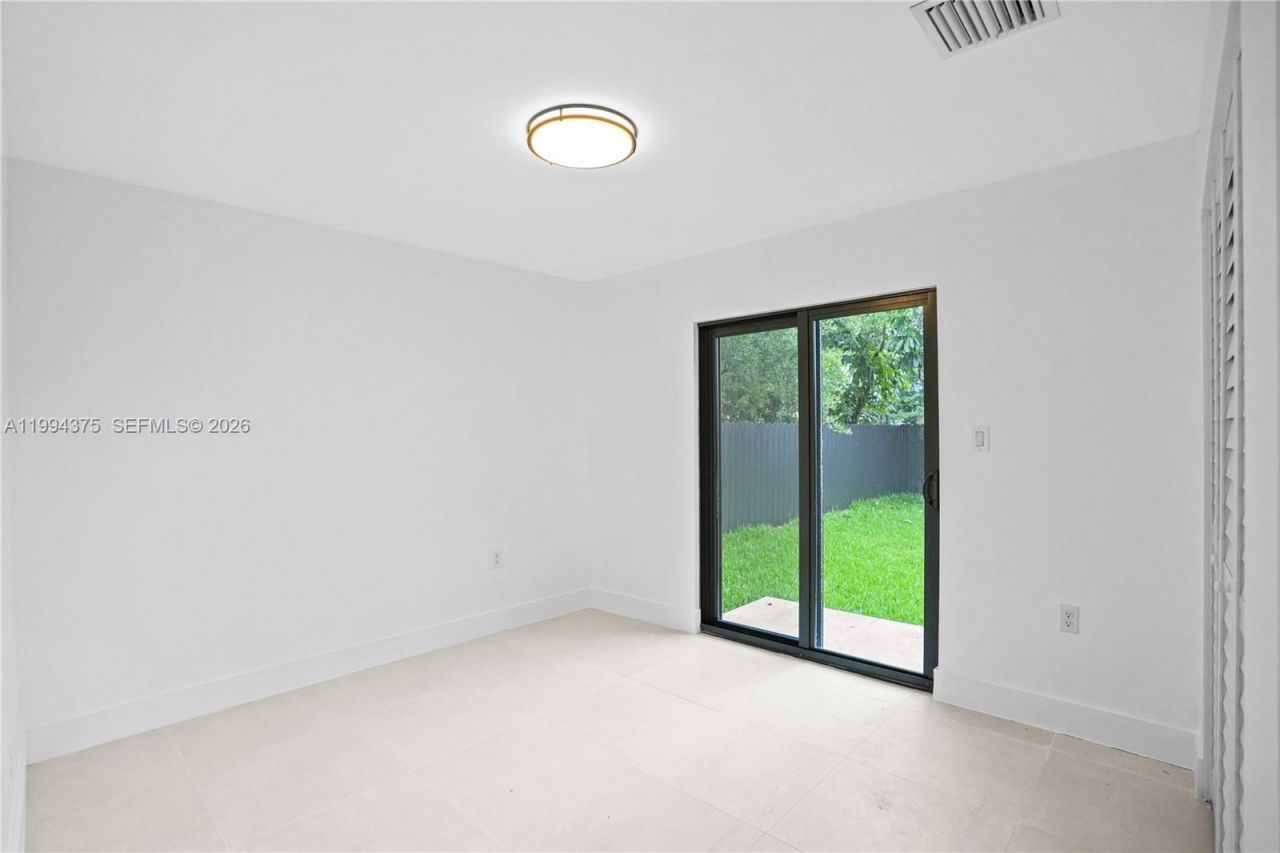 5821 NW 30th Ave, Unit 5821, Miami, FL 33142 Photo