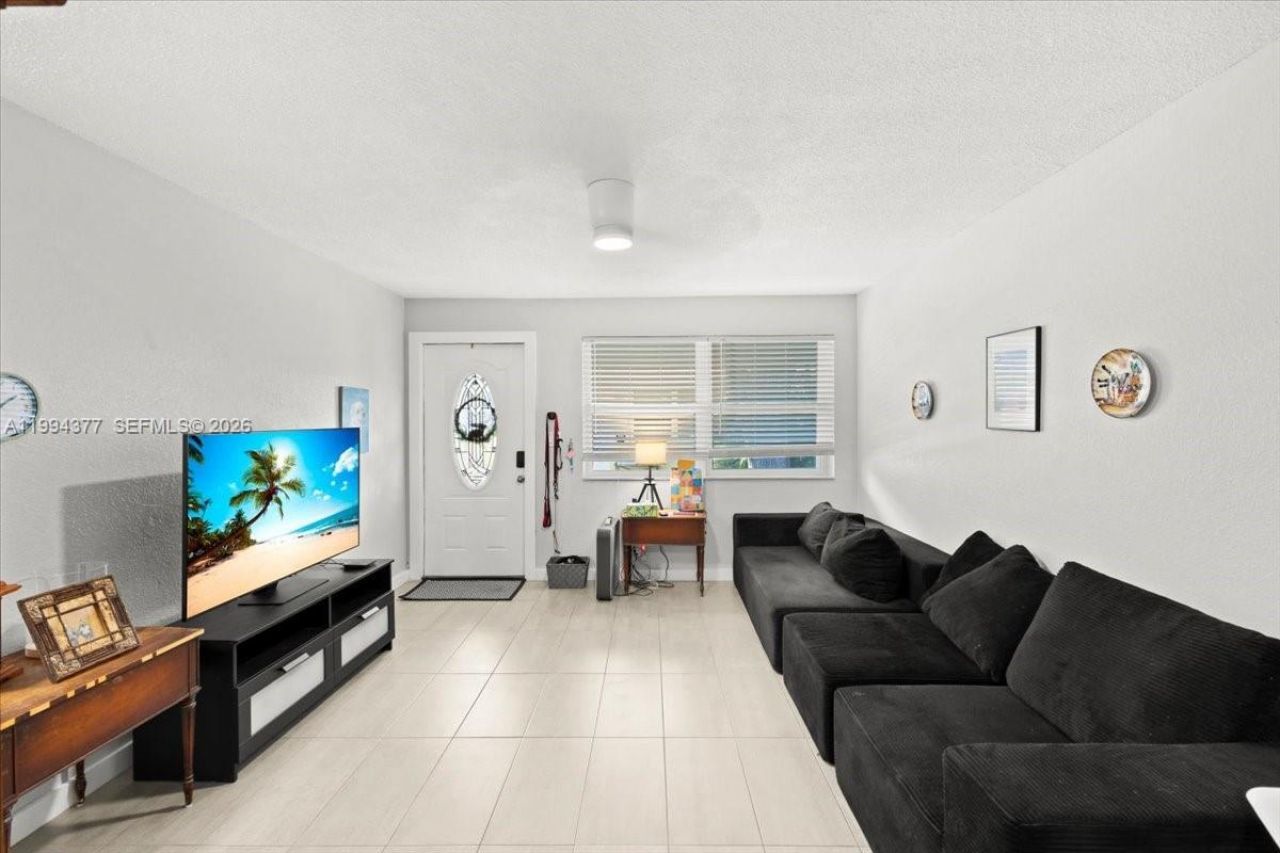 620 SW 10th St , Unit 1, Fort Lauderdale, FL 33315 Photo