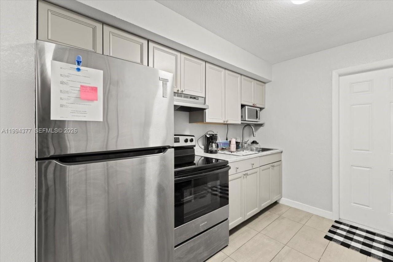 620 SW 10th St , Unit 1, Fort Lauderdale, FL 33315 Photo