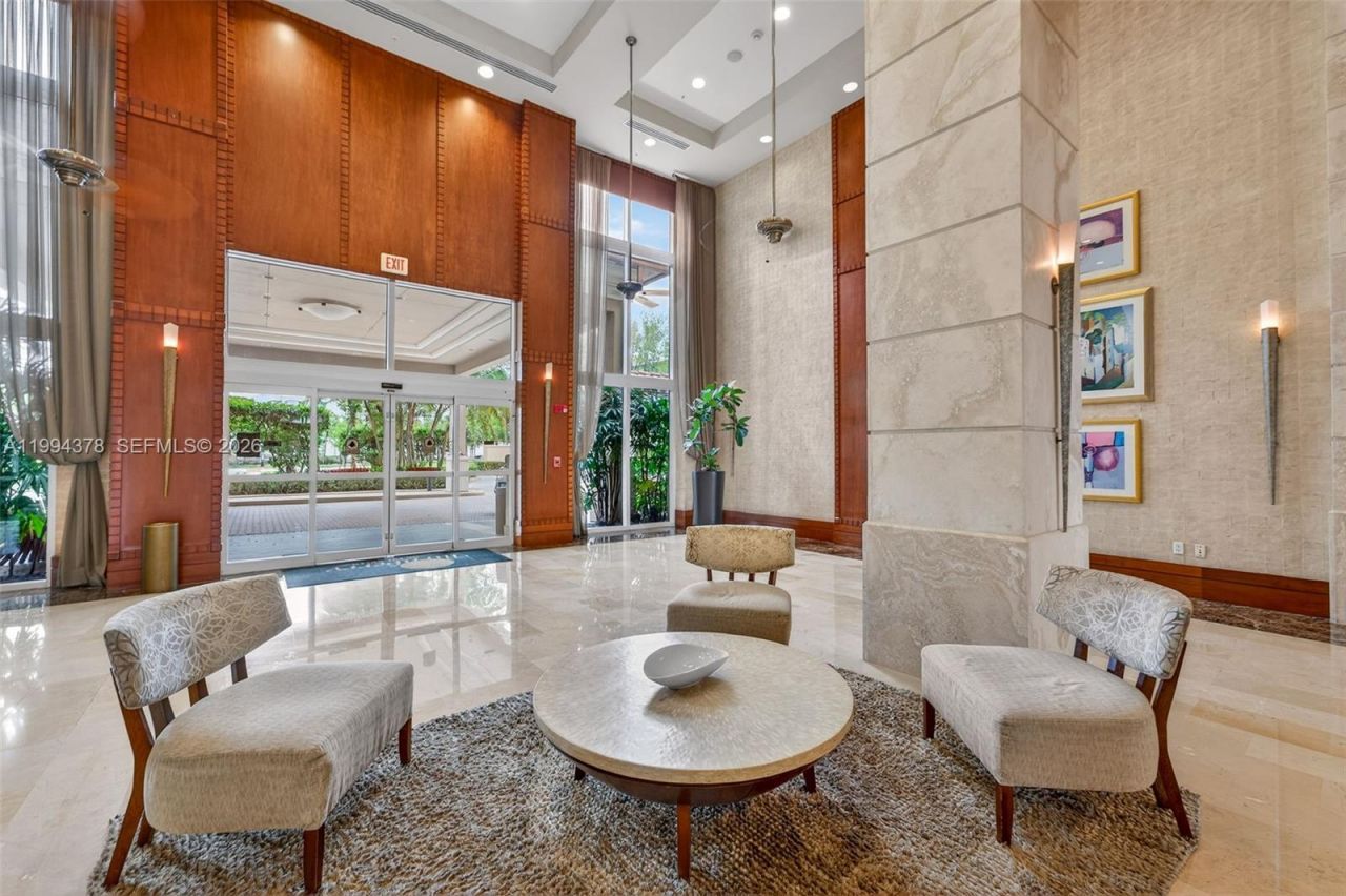 19501 W Country Club Dr , Unit 602, Aventura, FL 33180 Photo