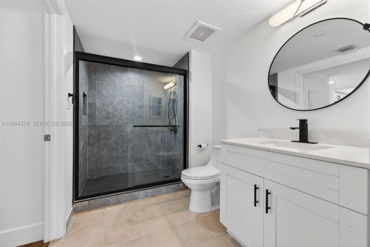 19501 W Country Club Dr , Unit 602, Aventura, FL 33180 Photo