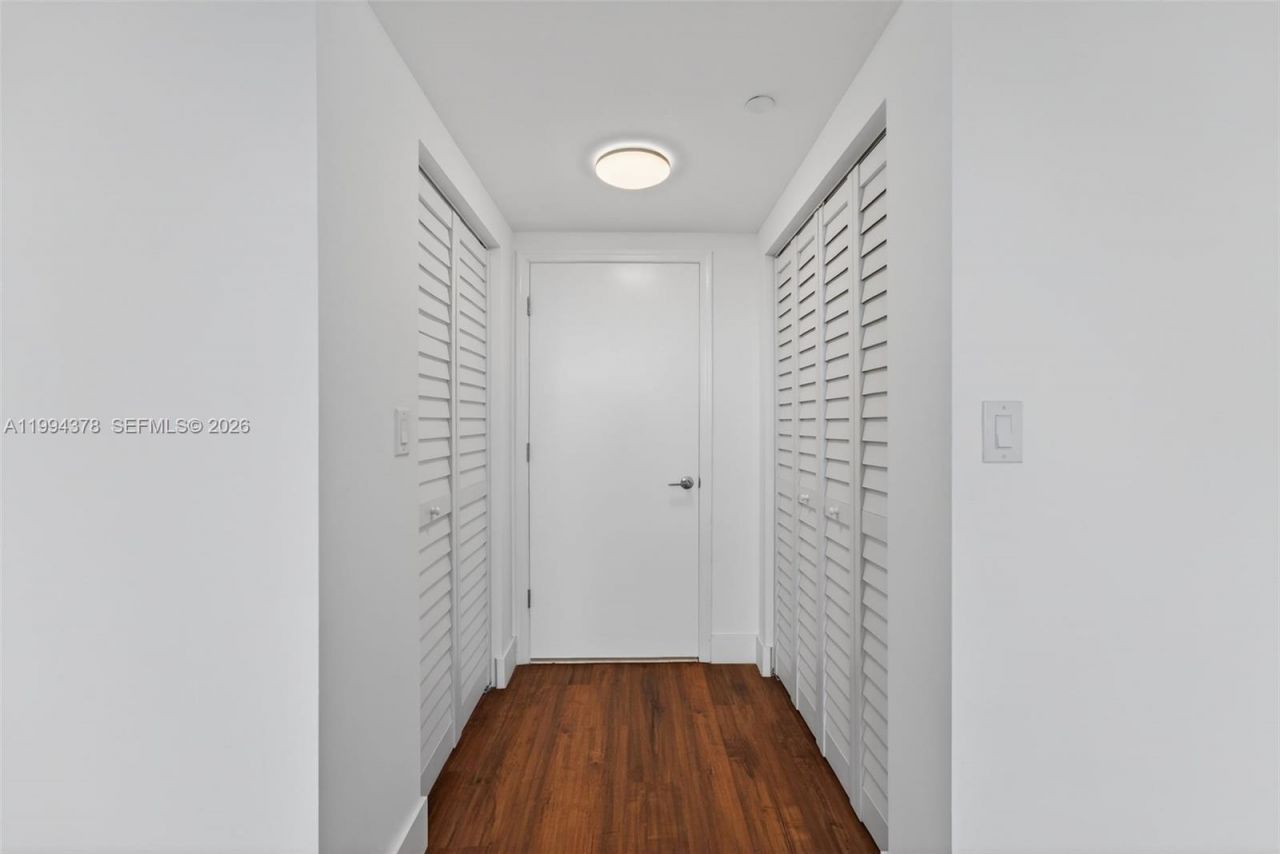 19501 W Country Club Dr , Unit 602, Aventura, FL 33180 Photo