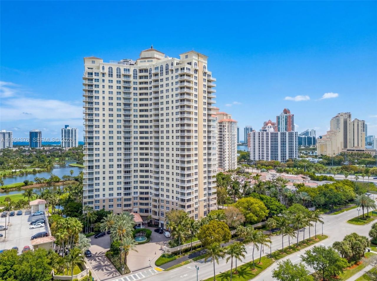 19501 W Country Club Dr , Unit 602, Aventura, FL 33180 Photo