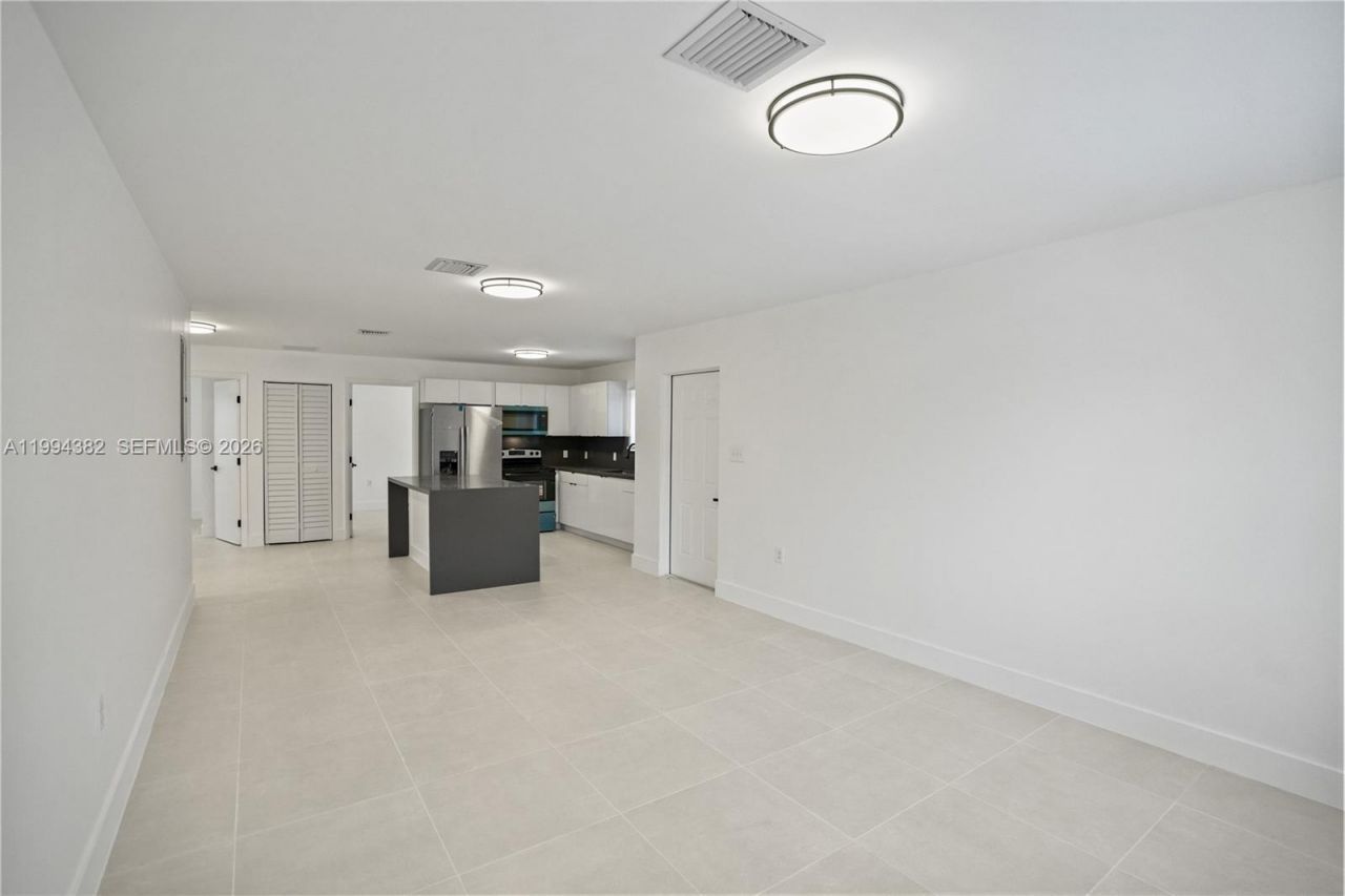 5823 NW 30th Ave, Unit 5823, Miami, FL 33142 Photo