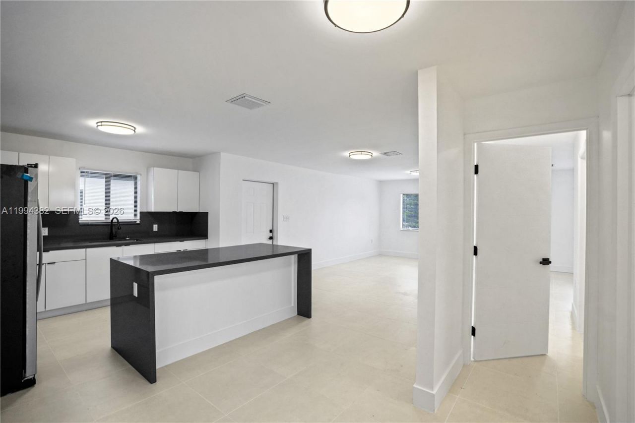 5823 NW 30th Ave, Unit 5823, Miami, FL 33142 Photo