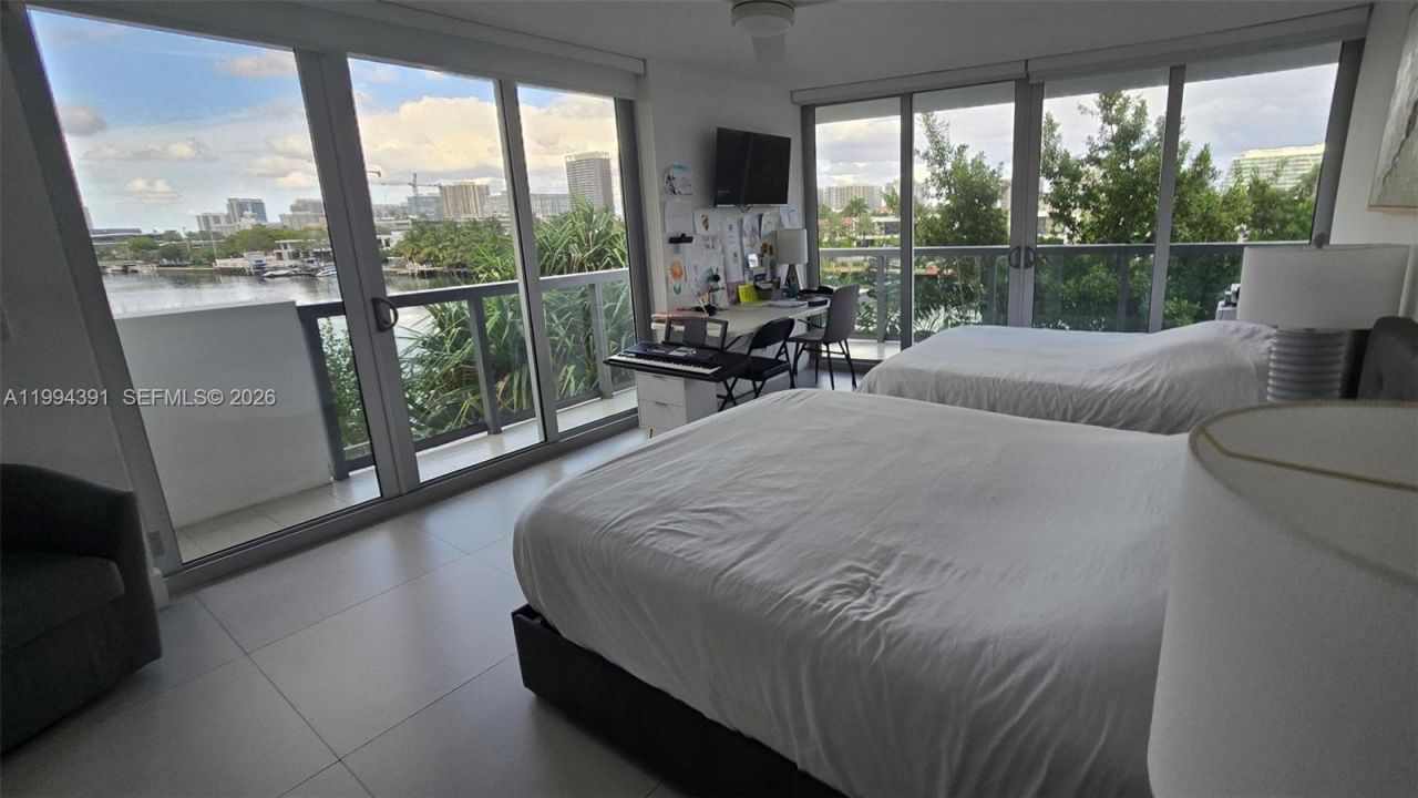 9261 E Bay Harbor Dr , Unit 402, Bay Harbor Islands, FL 33154 Photo