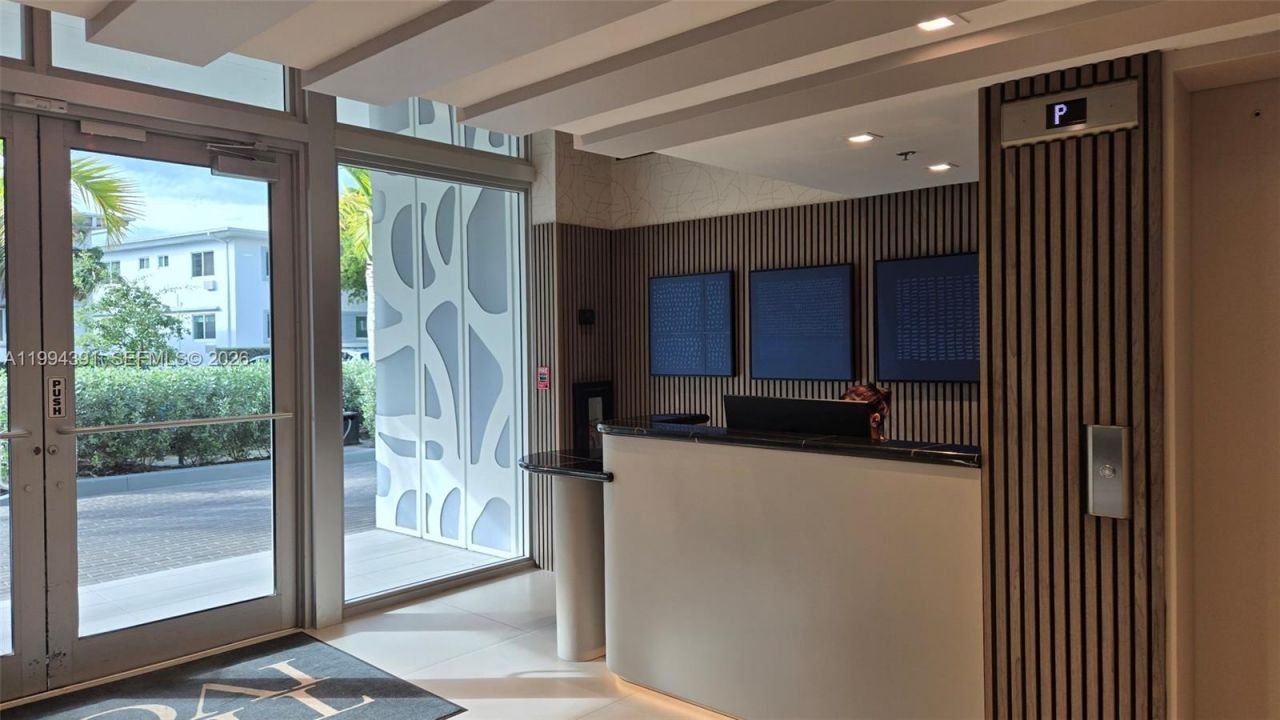 9261 E Bay Harbor Dr , Unit 402, Bay Harbor Islands, FL 33154 Photo