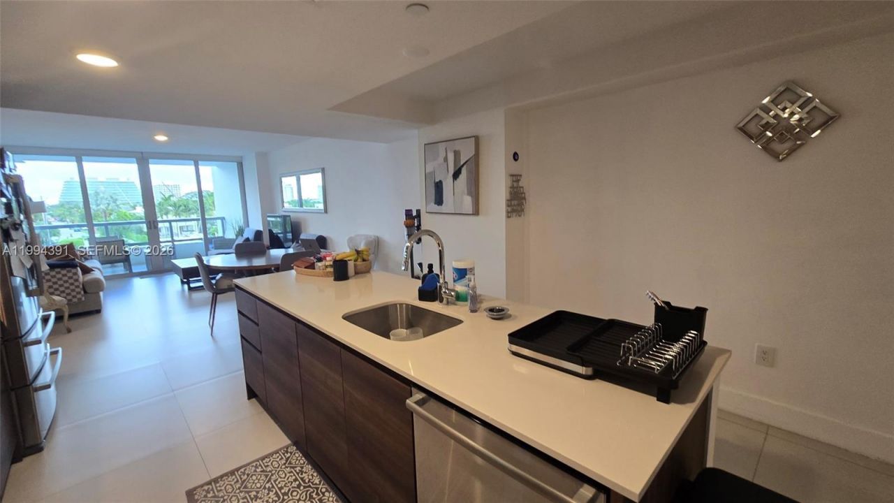 9261 E Bay Harbor Dr , Unit 402, Bay Harbor Islands, FL 33154 Photo