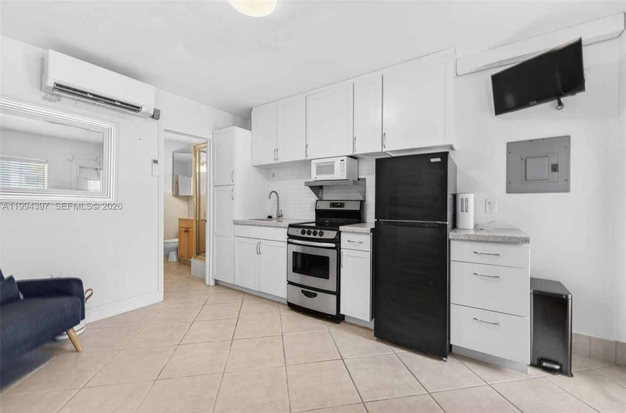 2508 Bay Dr , Unit 4, Pompano Beach, FL 33062 Photo