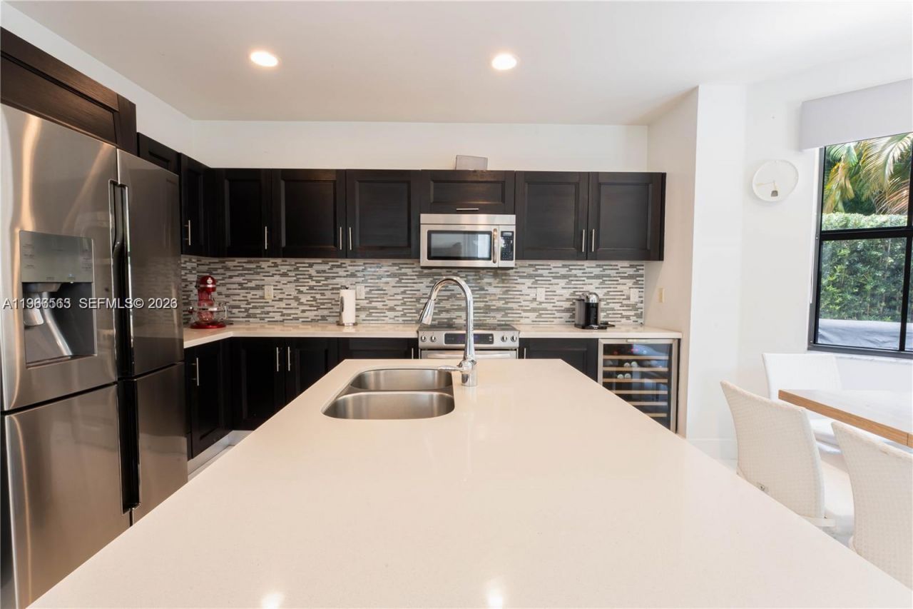 10560 NW 69 Ter, Unit 10560, Doral, FL 33178 Photo