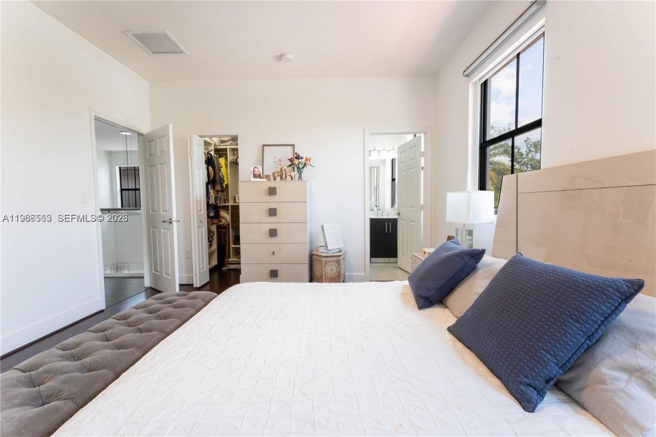 10560 NW 69 Ter, Unit 10560, Doral, FL 33178 Photo