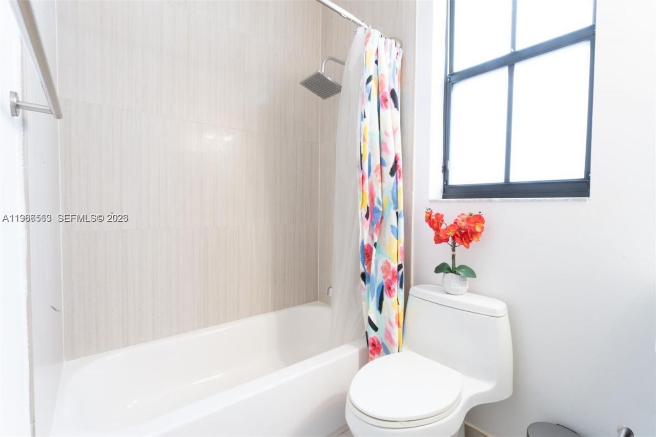 10560 NW 69 Ter, Unit 10560, Doral, FL 33178 Photo