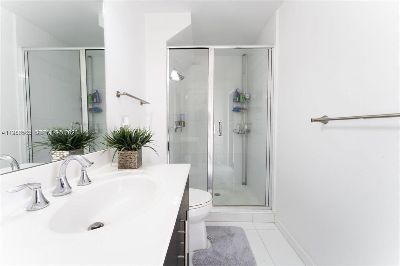 10560 NW 69 Ter, Unit 10560, Doral, FL 33178 Photo