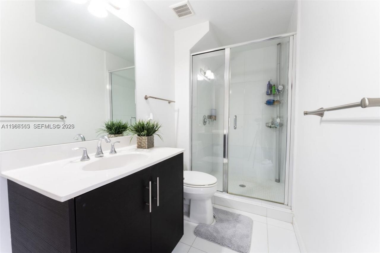 10560 NW 69 Ter, Unit 10560, Doral, FL 33178 Photo