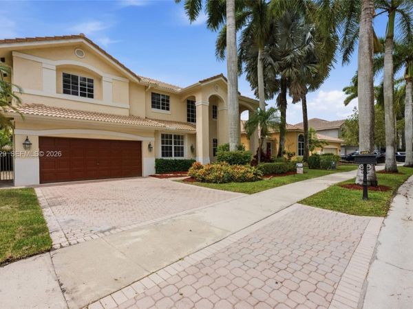 2455 Greenbrier Ct, Weston, FL 33327