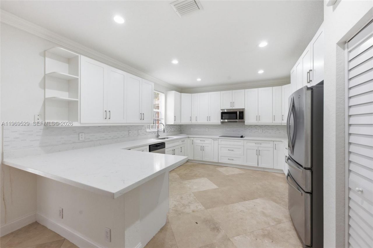 2455 Greenbrier Ct, Weston, FL 33327 Photo