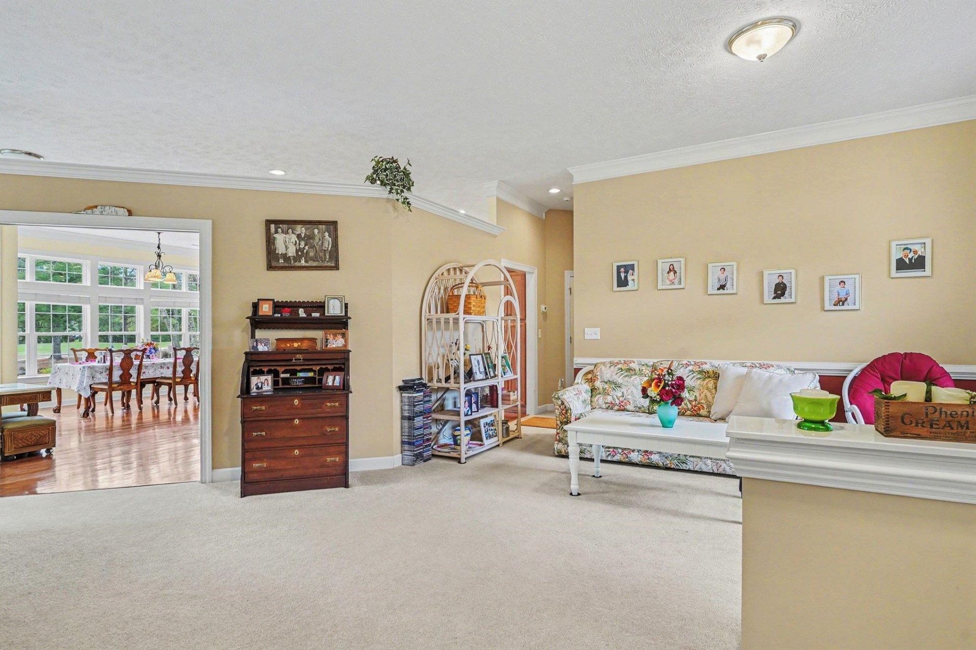 870 Castlebridge Dr.  Photo 7