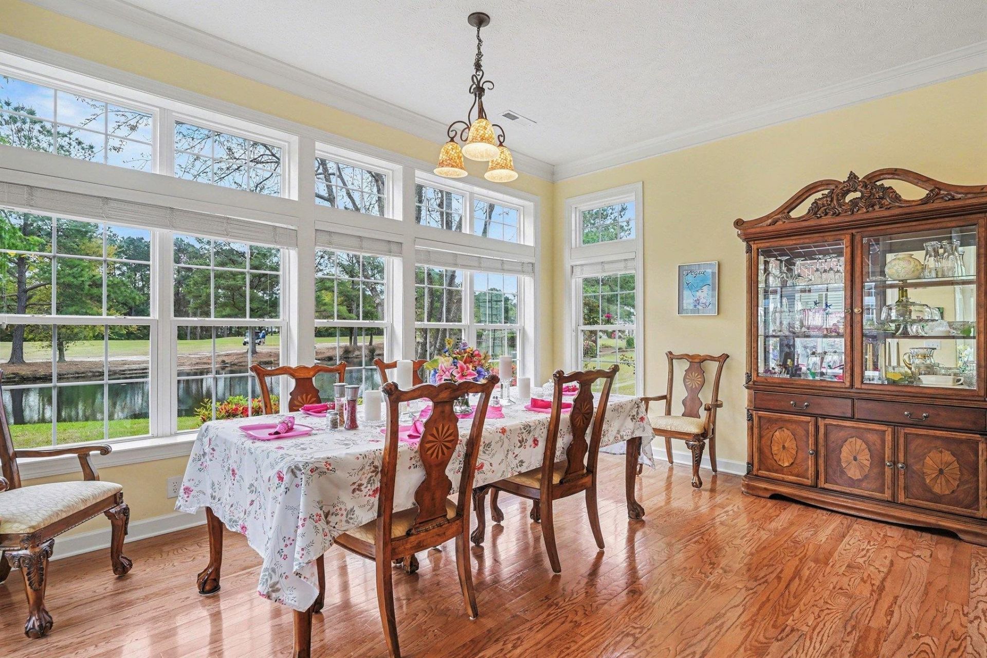 870 Castlebridge Dr.  Photo 9