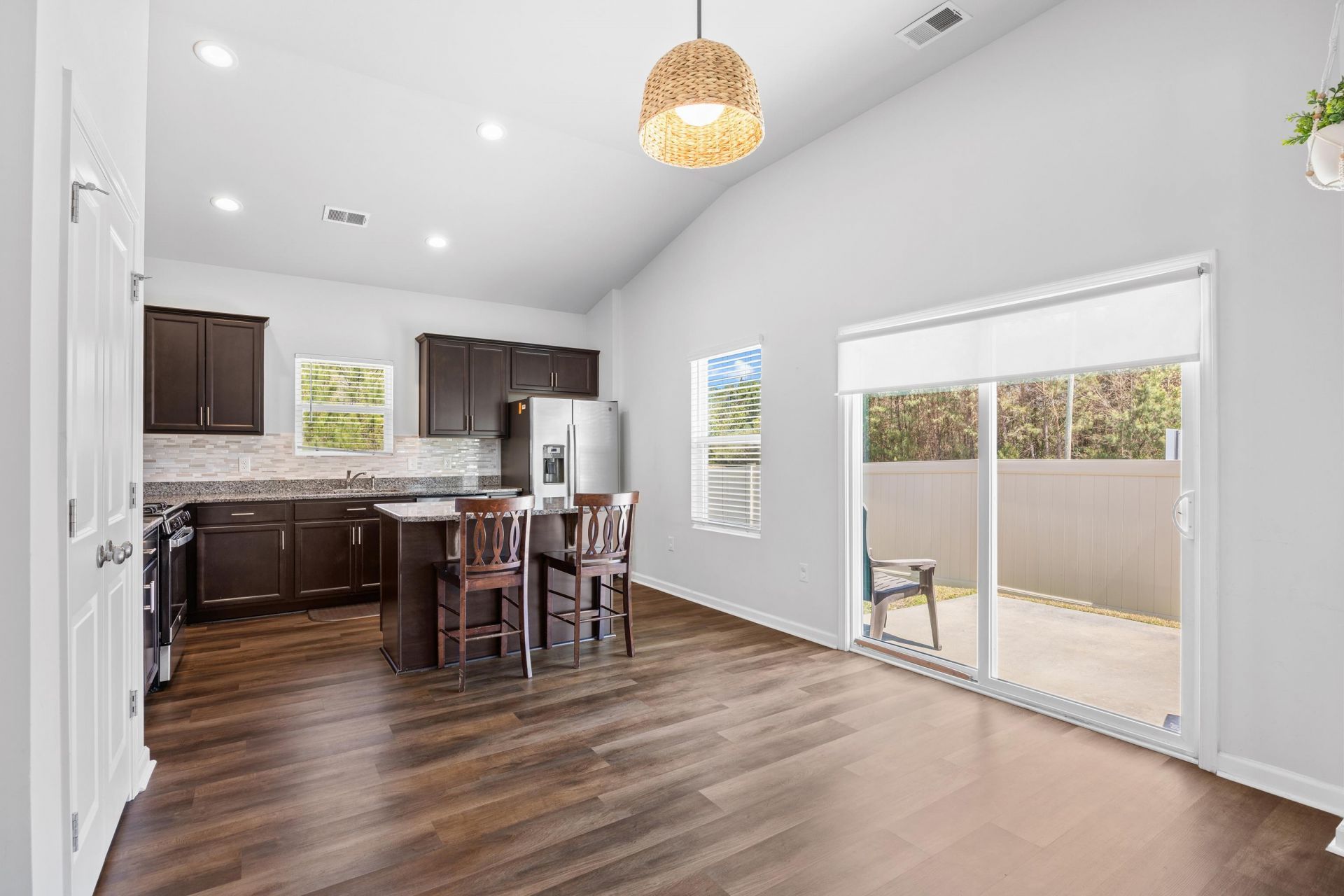 418 Archer Ct. Photo 11