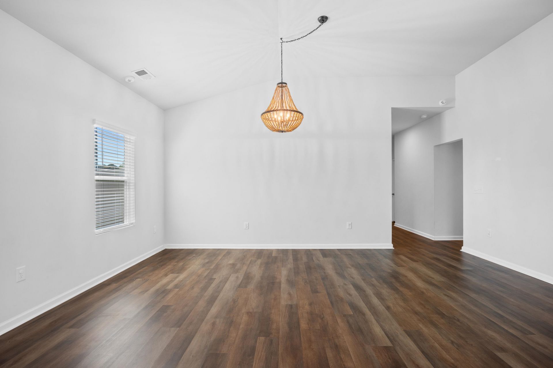 418 Archer Ct. Photo 6