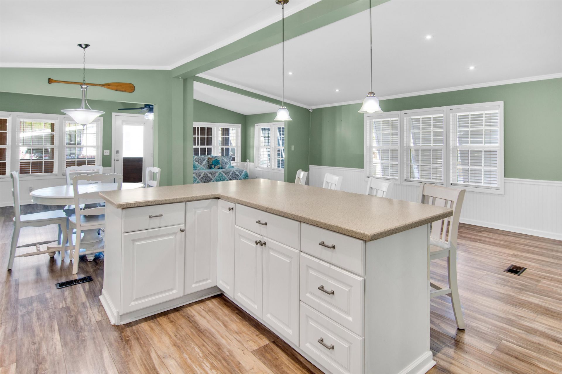 465 Sandpebble Dr.  Photo 14