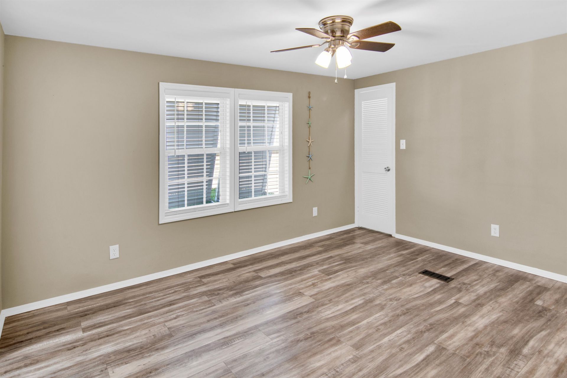 465 Sandpebble Dr.  Photo 20