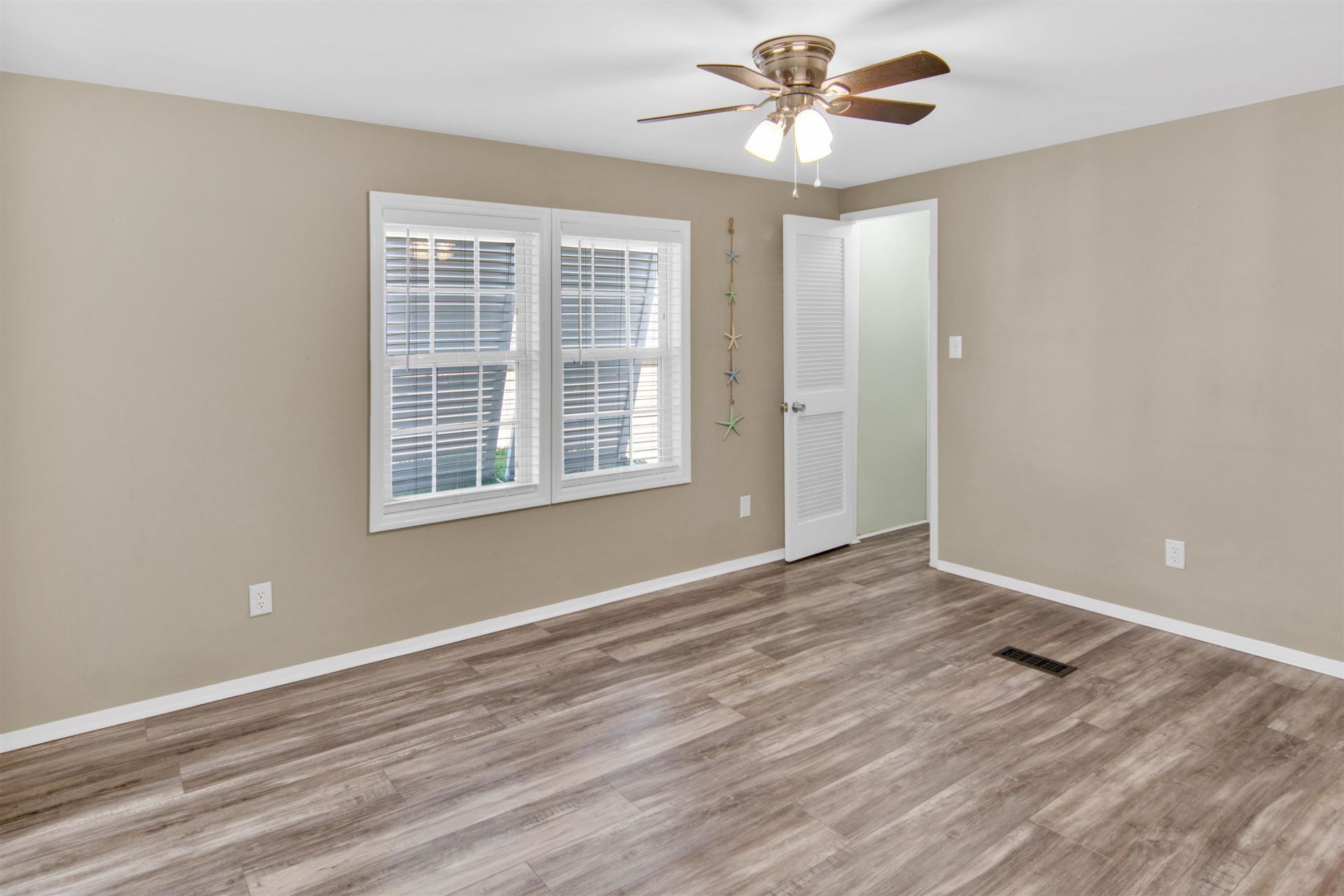 465 Sandpebble Dr.  Photo 21