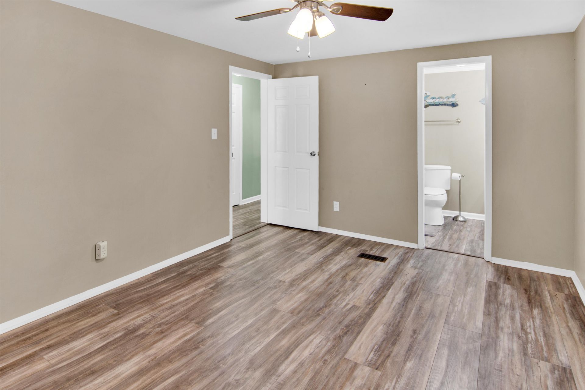 465 Sandpebble Dr.  Photo 22