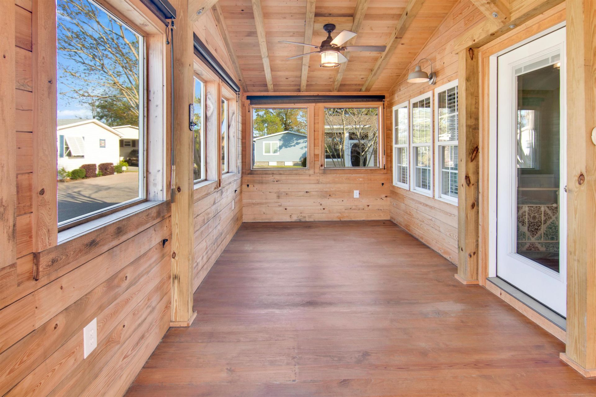 465 Sandpebble Dr.  Photo 5