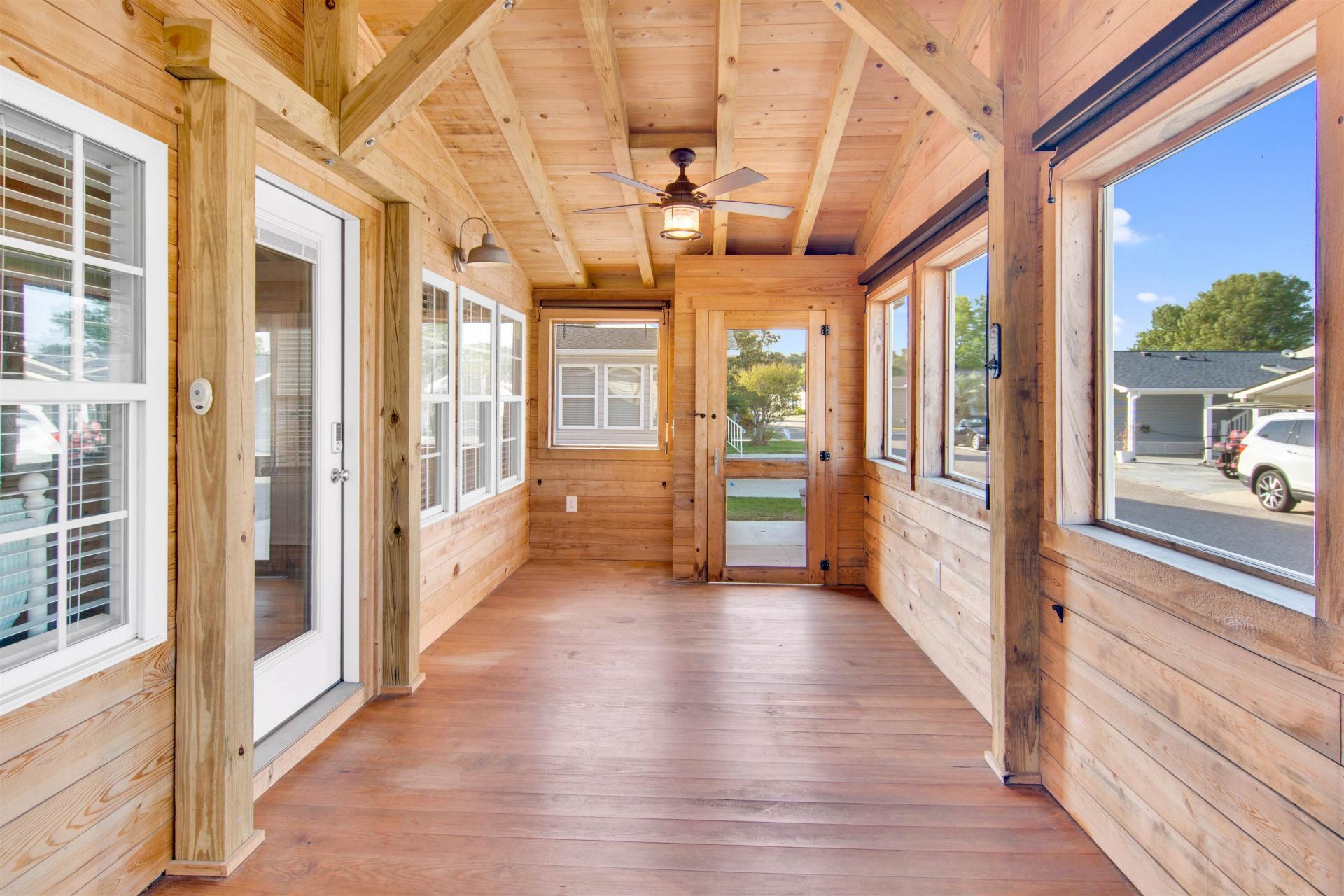 465 Sandpebble Dr.  Photo 6